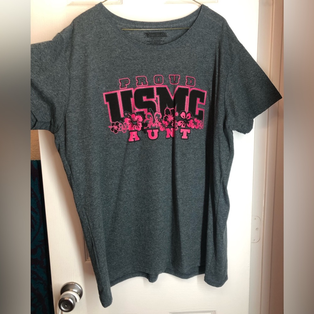 Marine Corps Proud Aunt T-shirt women’s 2X Grey & Hot Pink